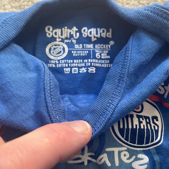 Oilers Onesies - Picture 3 of 4